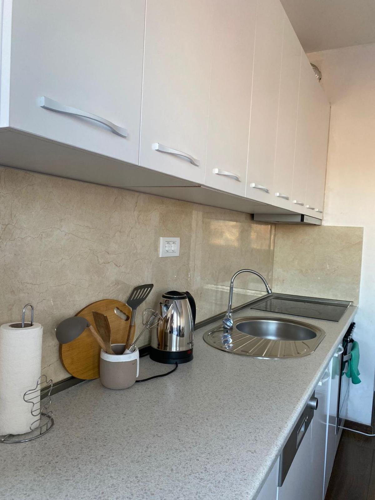 Private Apartments Prishtina Prishtinë Ngoại thất bức ảnh