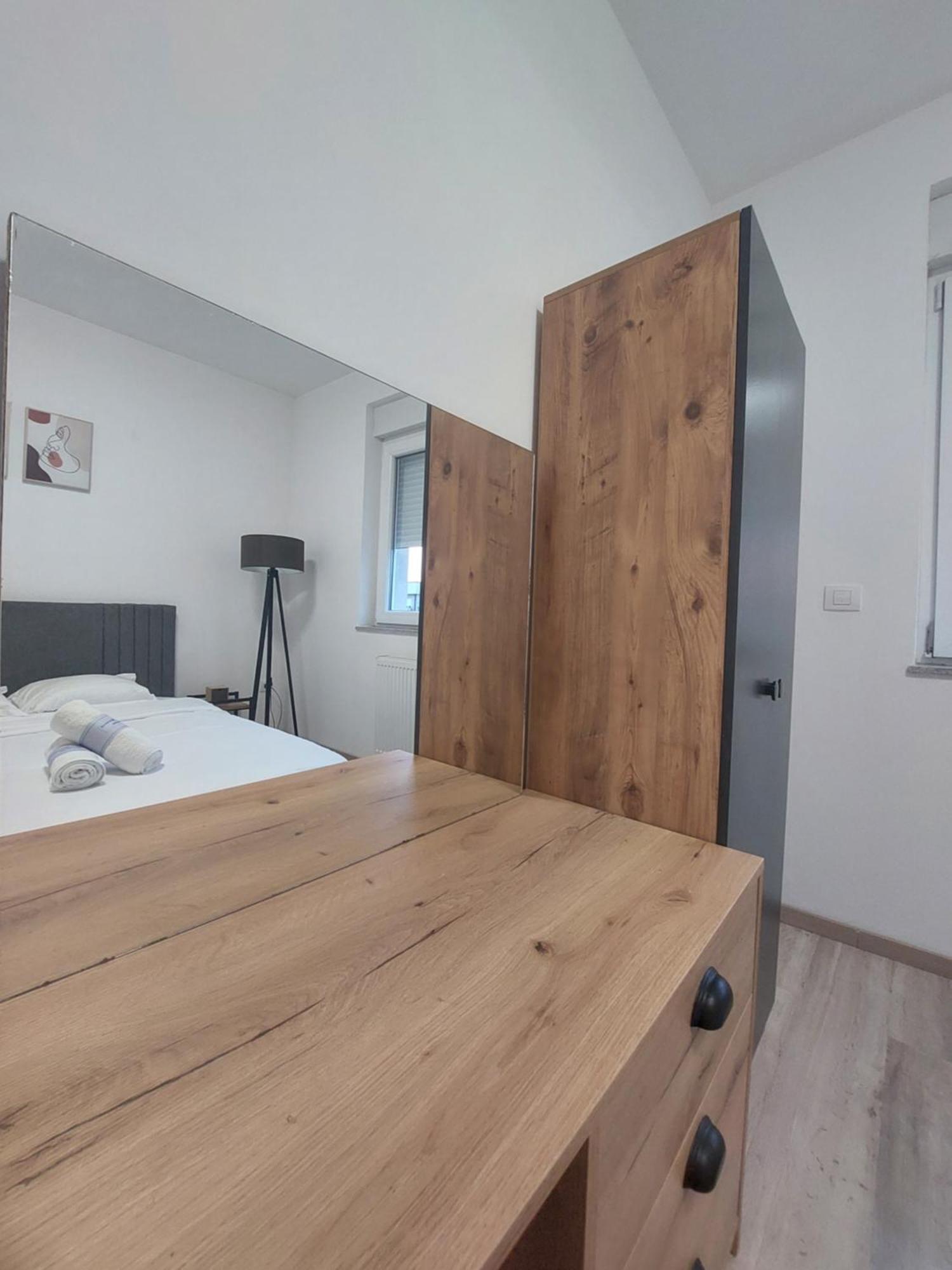 Private Apartments Prishtina Prishtinë Ngoại thất bức ảnh